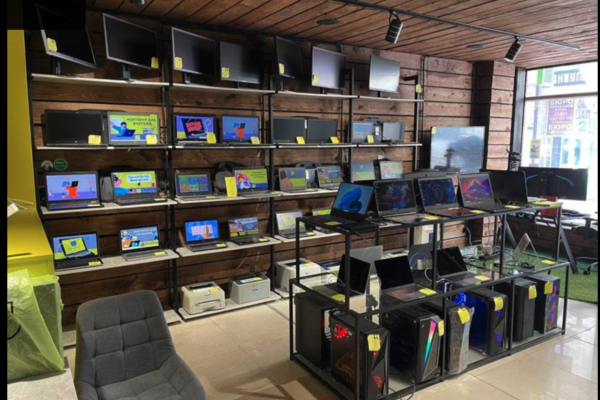 Продажа сети магазинов отборных ноутбуков